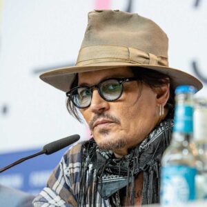 Johnny Depp vender tilbage som Scrooge i ny filmtrailer